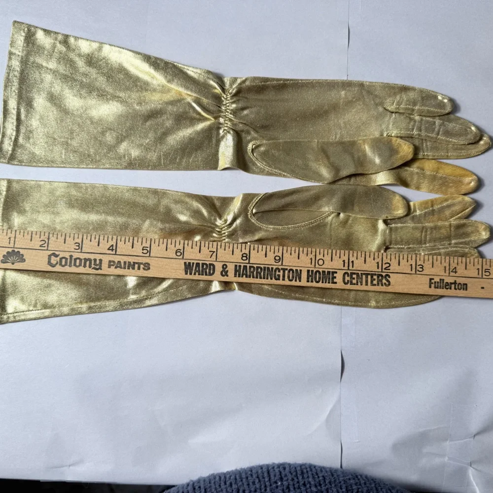 Elegant Gold Women's Gloves‎ and Clutch Set 1960's Era.